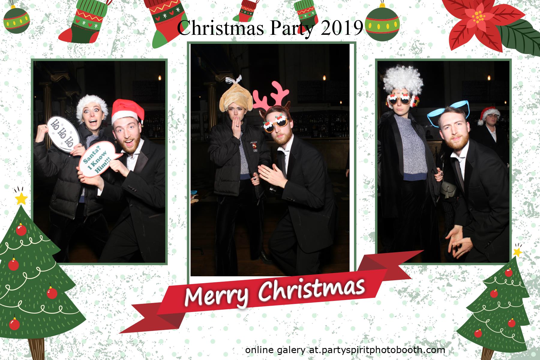 Christmas Party | View more photos from the event at gallery.partyspiritphotobooth.com/u/PartySpiritPhotoBooth/Christmas-Party-0